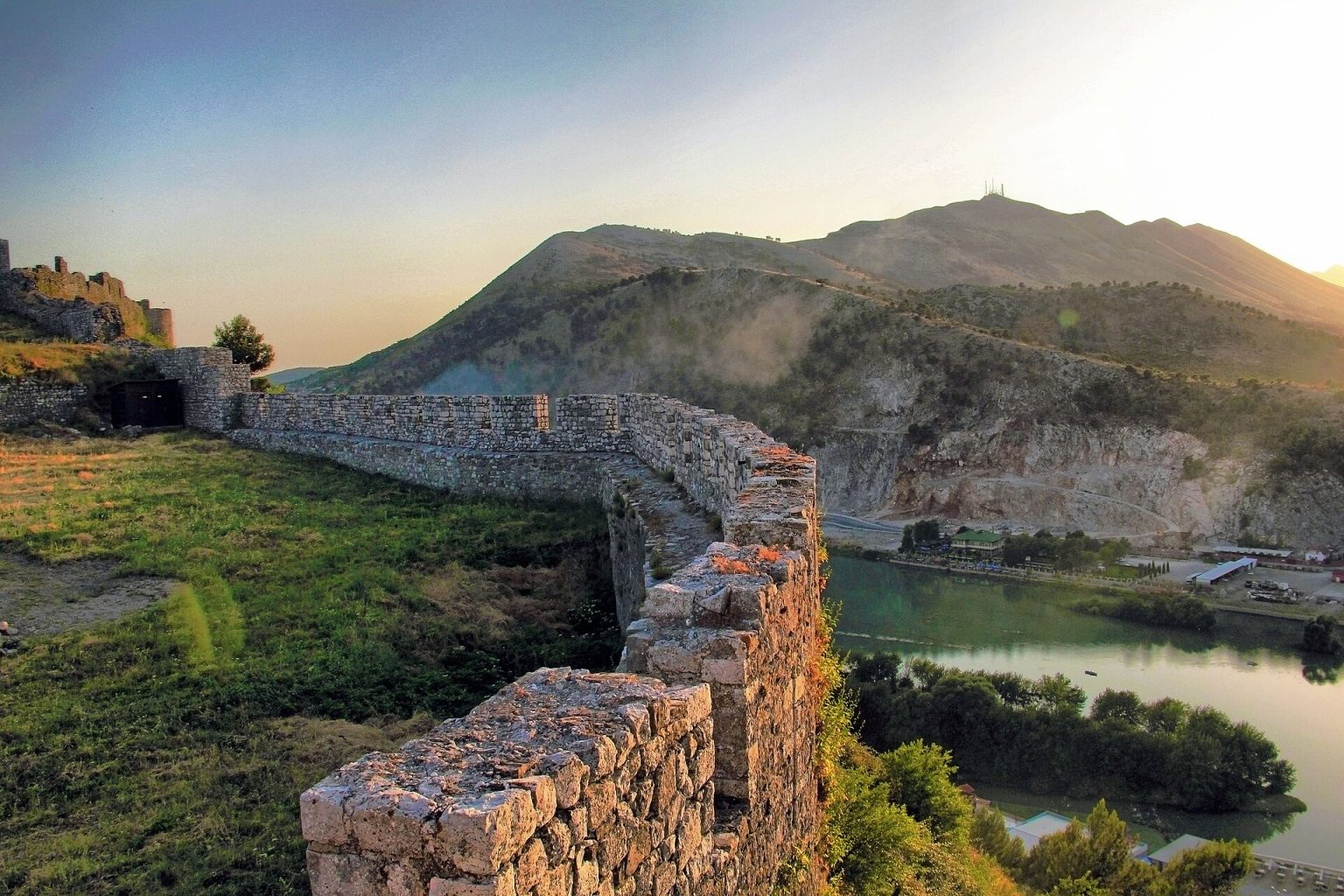 Rozafa Castle above Shkodër in northern Albania, the gateway to the Alps